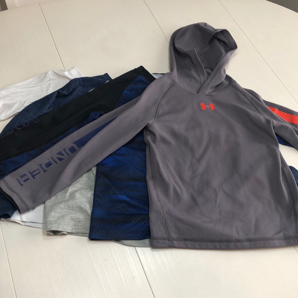 (4) long sleeve under Armour, adidas, Nike boys shirts